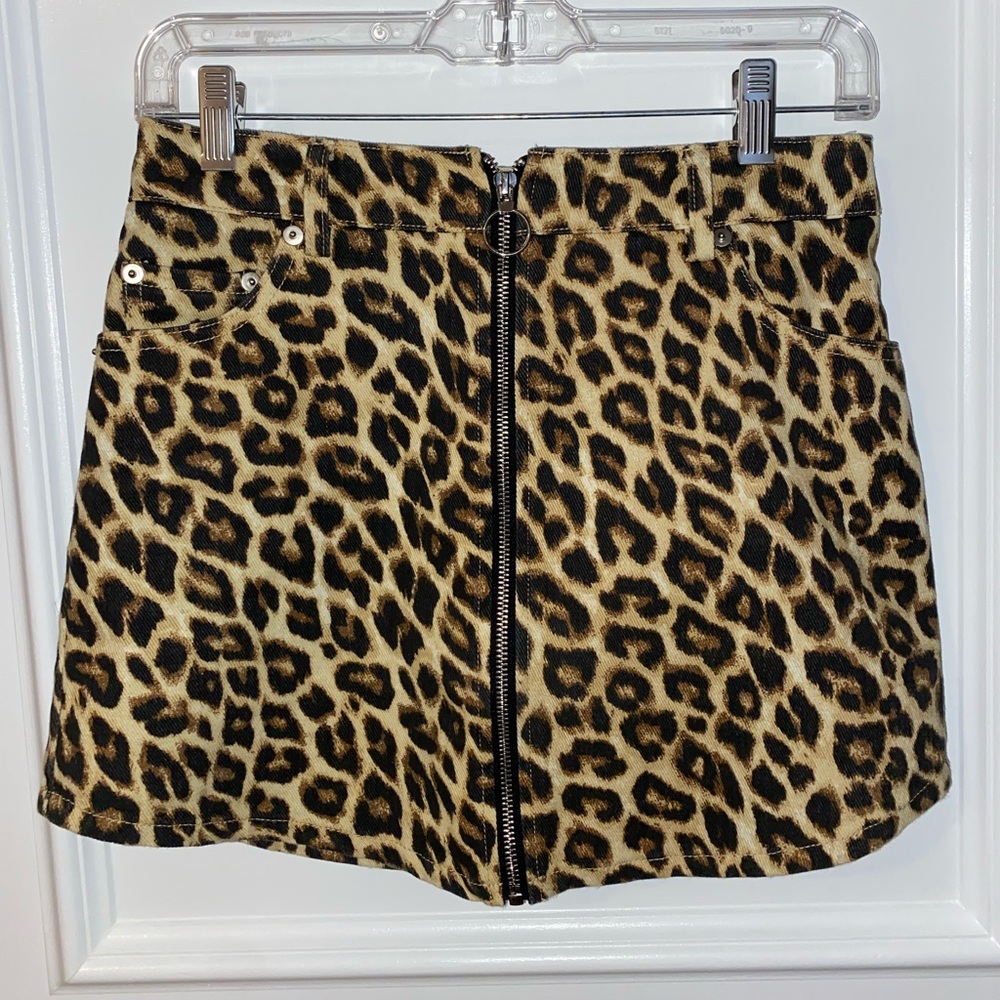 Leopard Zip-Up Fitted Skirt